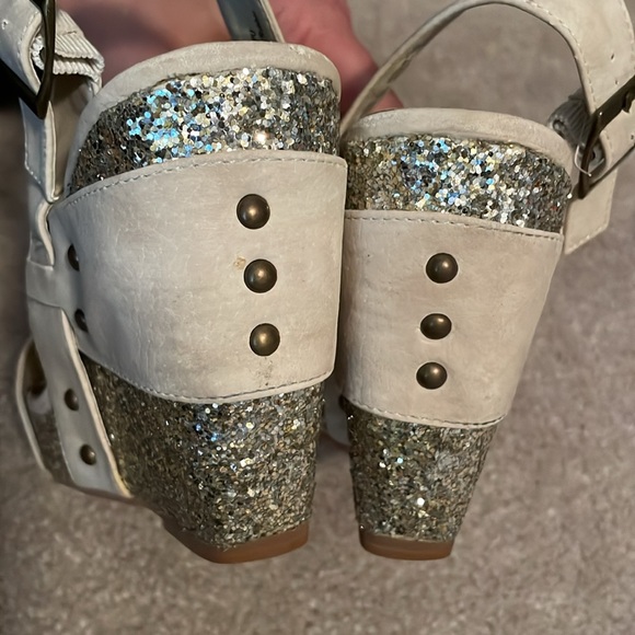 Cream suede, sparkly heels. Size 9. - Picture 7 of 9